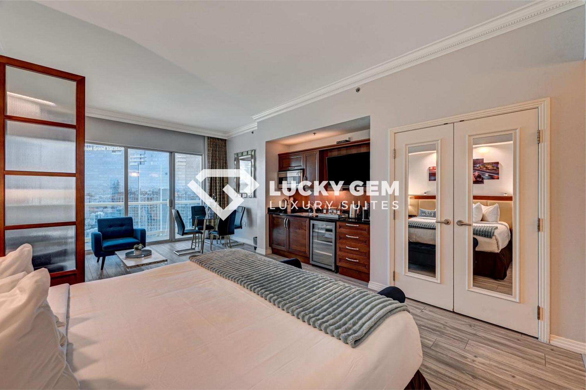 Lucky Gem Penthouse & Luxury Suites At Signature Resort, Balcony Strip View 3505 Las Vegas Exterior photo