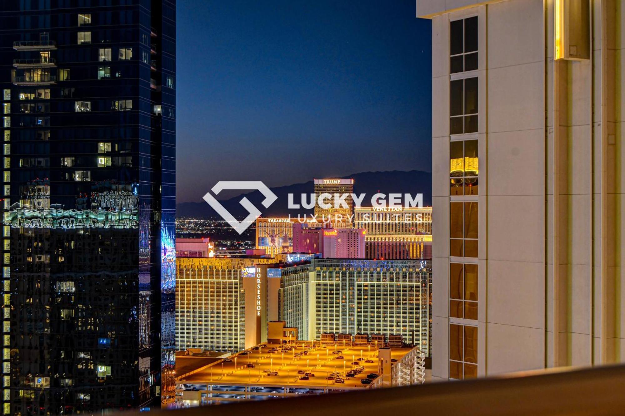 Lucky Gem Penthouse & Luxury Suites At Signature Resort, Balcony Strip View 3505 Las Vegas Exterior photo